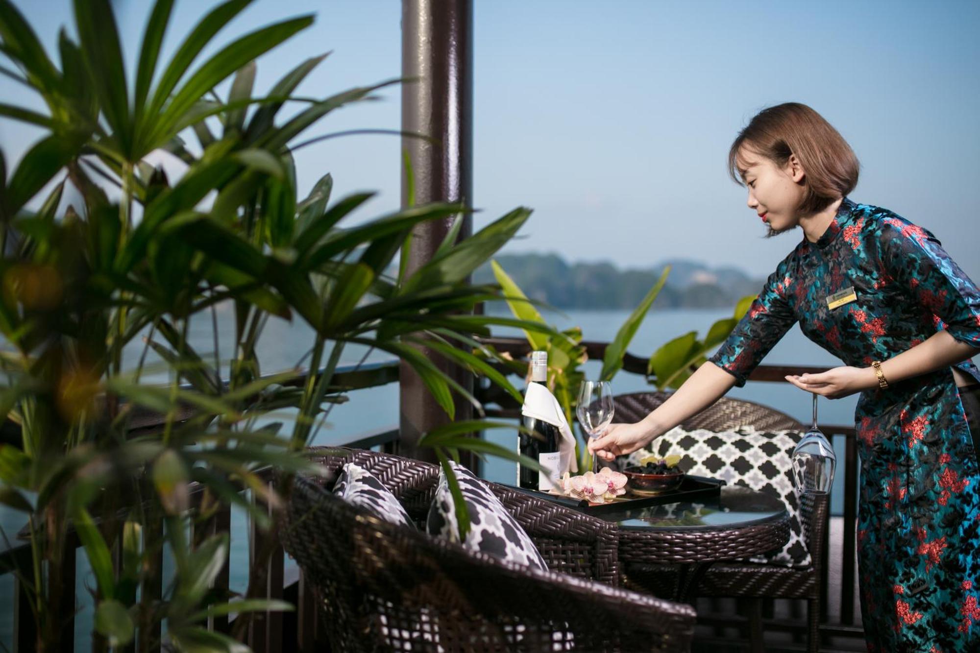 Genesis Luxury Regal Cruises Hotel Ha Long Bilik gambar